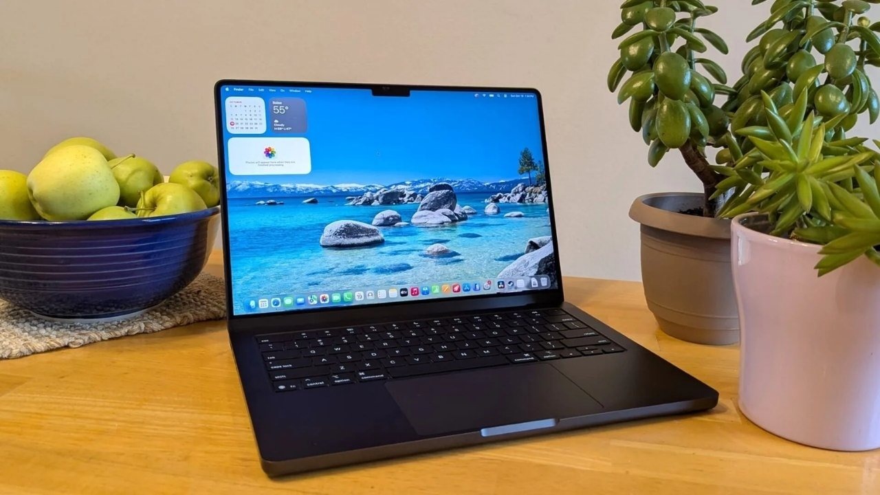 MacBook là laptop cho sinh viên thiết kế đồ họa lý tưởng với màn hình chuẩn màu, hiệu năng ổn định và bền bỉ