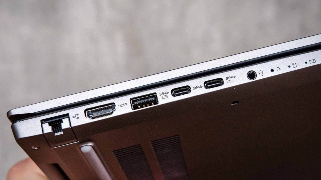 Ưu tiên laptop cho sinh viên tự động hóa có đủ cổng kết nối như USB-A, USB-C, HDMI và LAN để thuận tiện kết nối ngoại vi