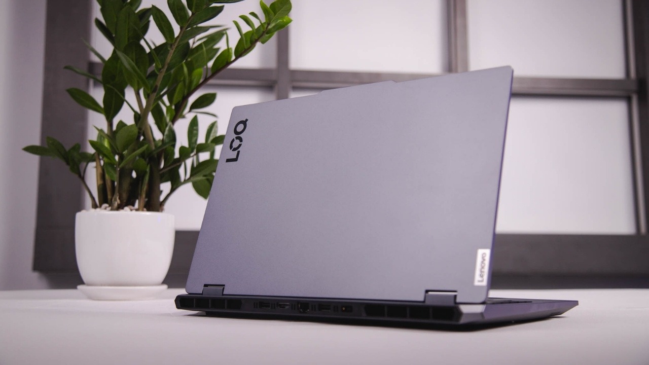 Lenovo LOQ 15ARP9 là laptop chơi battleground giá rẻ, mạnh mẽ với Ryzen 7 7435HS và RTX 4050 chiến PUBG