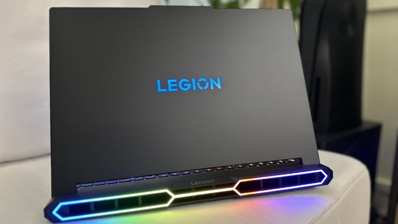 Laptop chơi FO4 mượt giá rẻ Lenovo Legion Pro 7 16IAX10H có hiệu năng RTX 5070 cực mạnh, chiến FO4 cực mượt và ổn định
