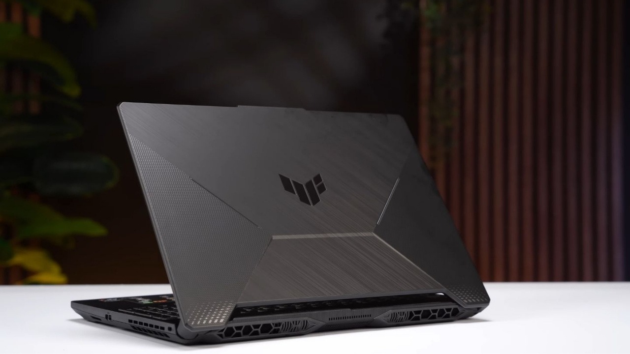Laptop chơi valorant ASUS TUF A15 FA506NCG: Ryzen 7, RTX 3050, 16GB RAM, SSD 512GB, chiến game ổn định, bền bỉ
