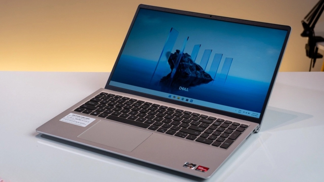 Laptop cho sinh viên kế toán Dell 15 DC5R5802W1 Ryzen 5, 16GB RAM, màn 120Hz mượt mà, lựa chọn tối ưu cho công việc