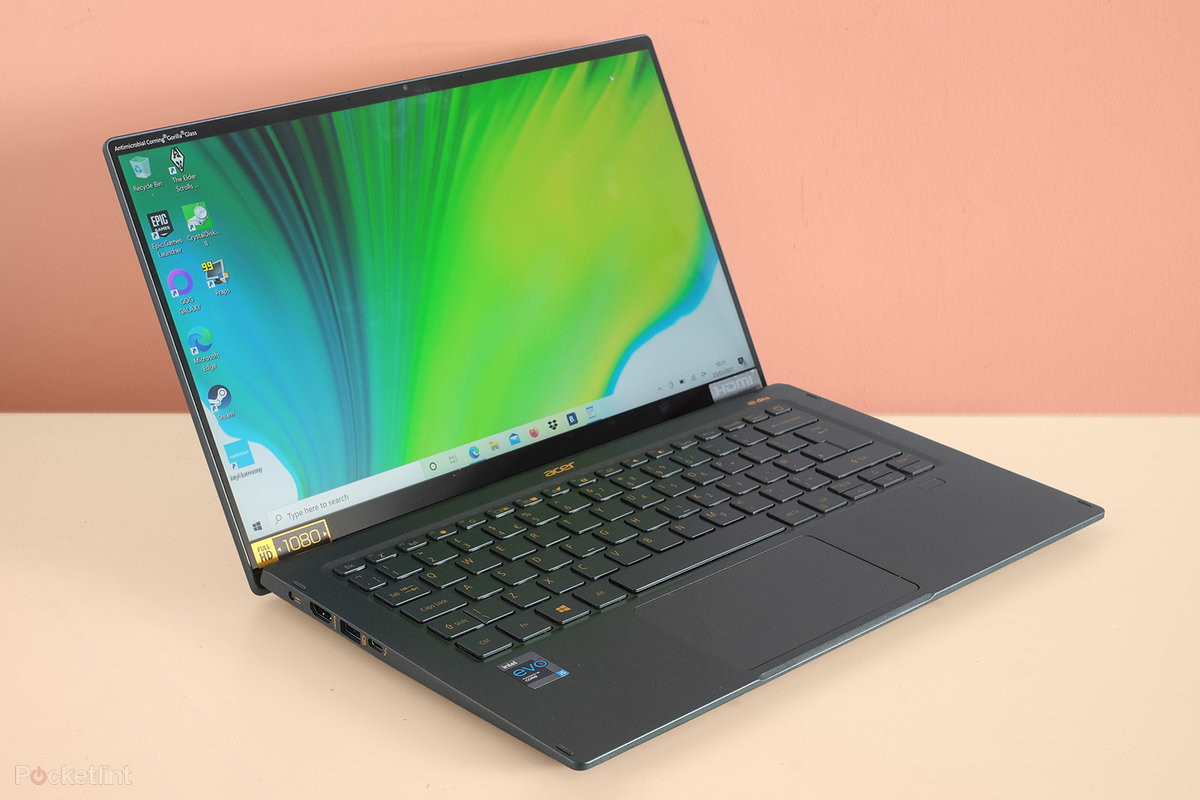 Acer Swift 5 với vi xử lý Intel Core i5, 16GB RAM, 1TB SSD, đạt chuẩn Intel Evo.