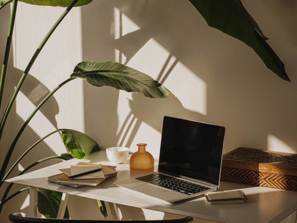 Mặt bàn sâu 60cm kích thước vừa gọn vừa đủ cho workspace Mặt bàn sâu 60cm kích thước vừa gọn vừa đủ cho workspace