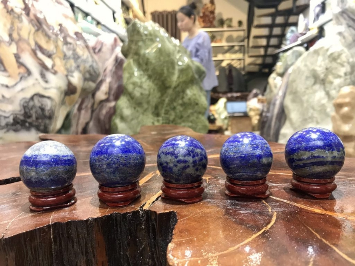 Đá Lapis Lazuli mang đến sự thông tuệ cho mệnh Thủy Đá Lapis Lazuli mang đến sự thông tuệ cho mệnh Thủy