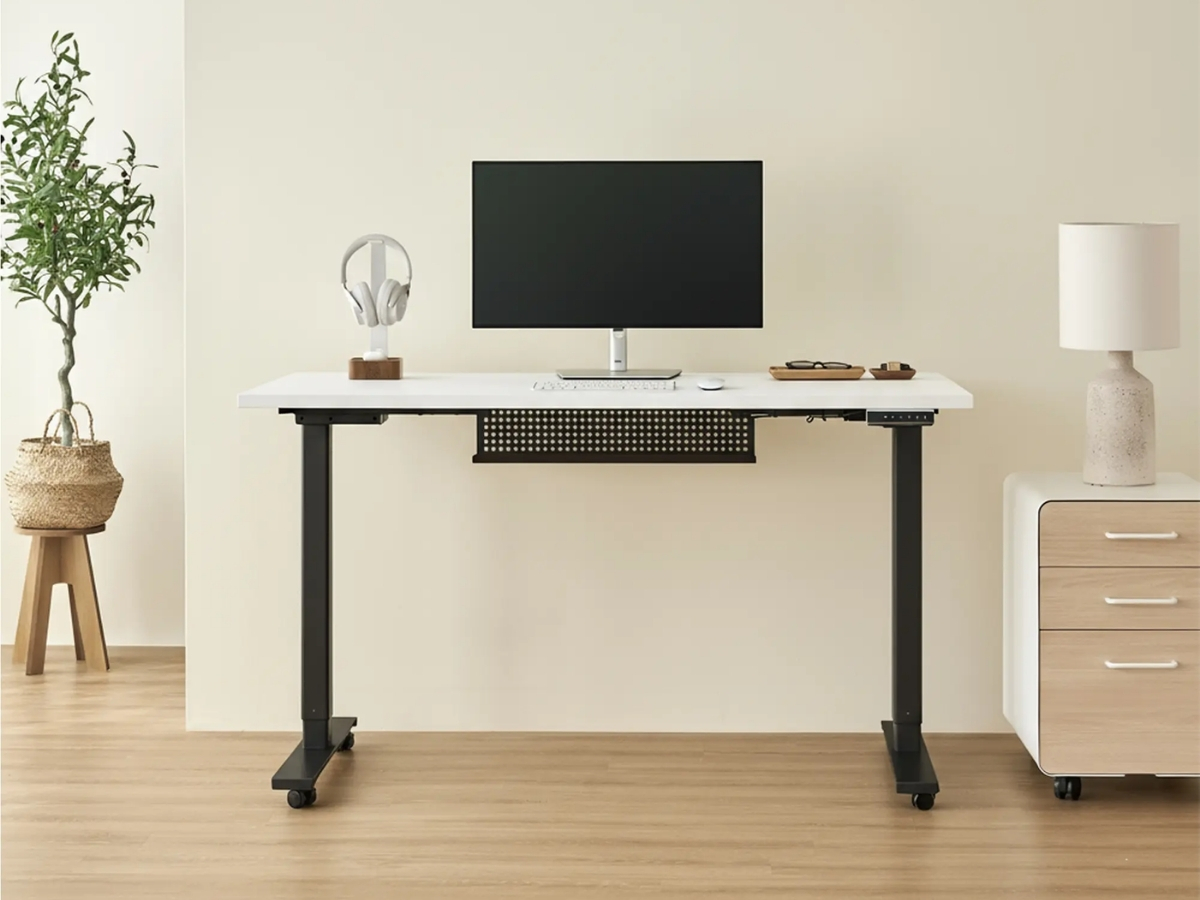 Pure Edge trắng khung đen – bàn nâng hạ thông minh, hỗ trợ thay đổi tư thế linh hoạt, đáp ứng tiêu chuẩn công thái học cho văn phòng tại nhà Pure Edge trắng khung đen – bàn nâng hạ thông minh, hỗ trợ thay đổi tư thế linh hoạt, đáp ứng tiêu chuẩn công thái học cho văn phòng tại nhà.
