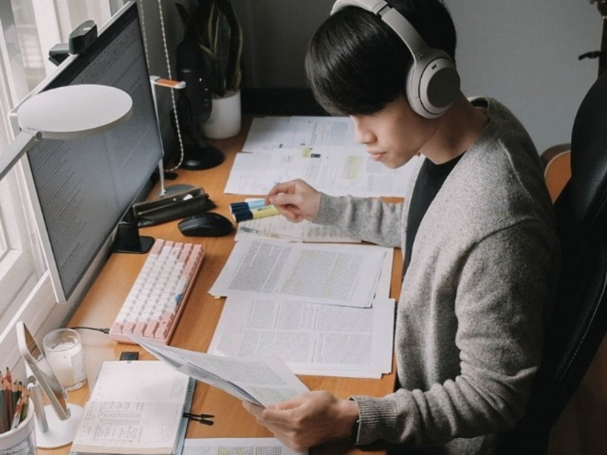 Không gian nhỏ với bàn làm việc phong thủy để tối ưu sự nghiệp Không gian nhỏ với bàn làm việc phong thủy để tối ưu sự nghiệp