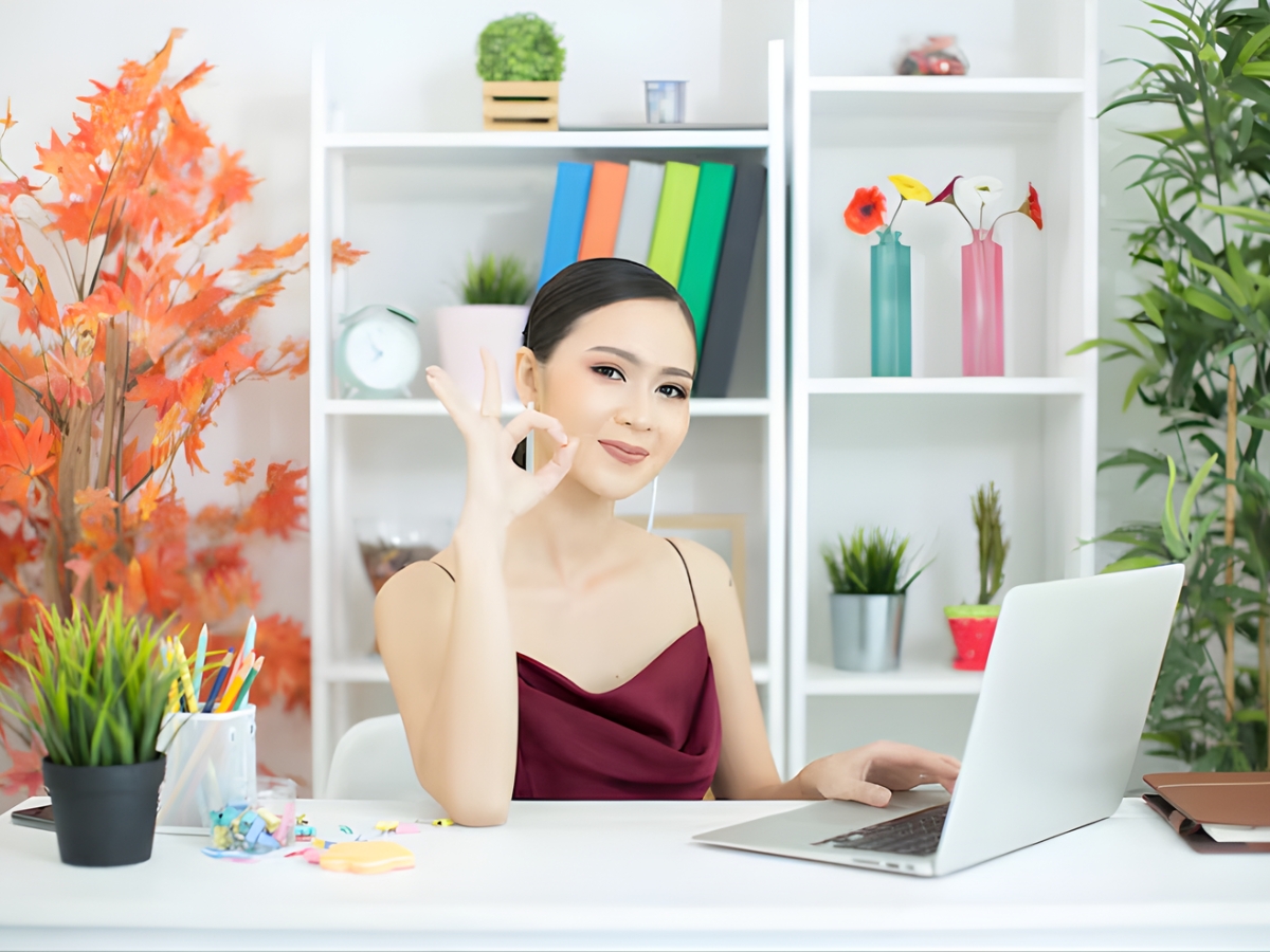 Bàn làm việc quay hướng Sinh Khí kích hoạt ý tưởng sáng tạo Bàn làm việc quay hướng Sinh Khí kích hoạt ý tưởng sáng tạo
