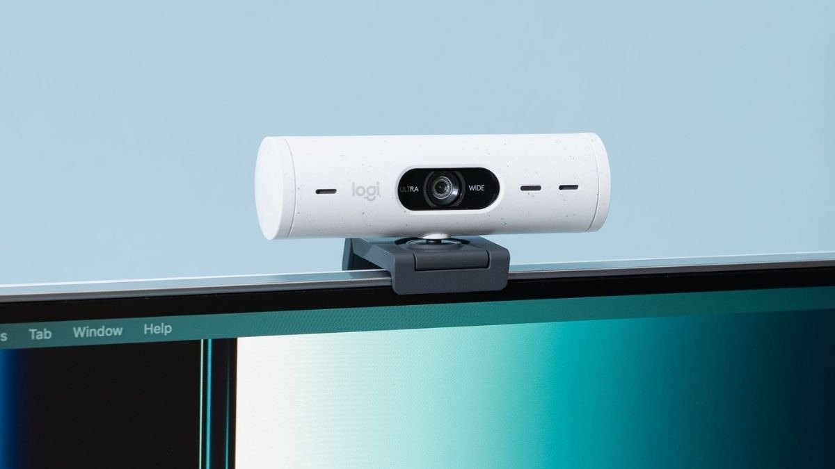 Bạn có thể lựa chọn mua webcam rời