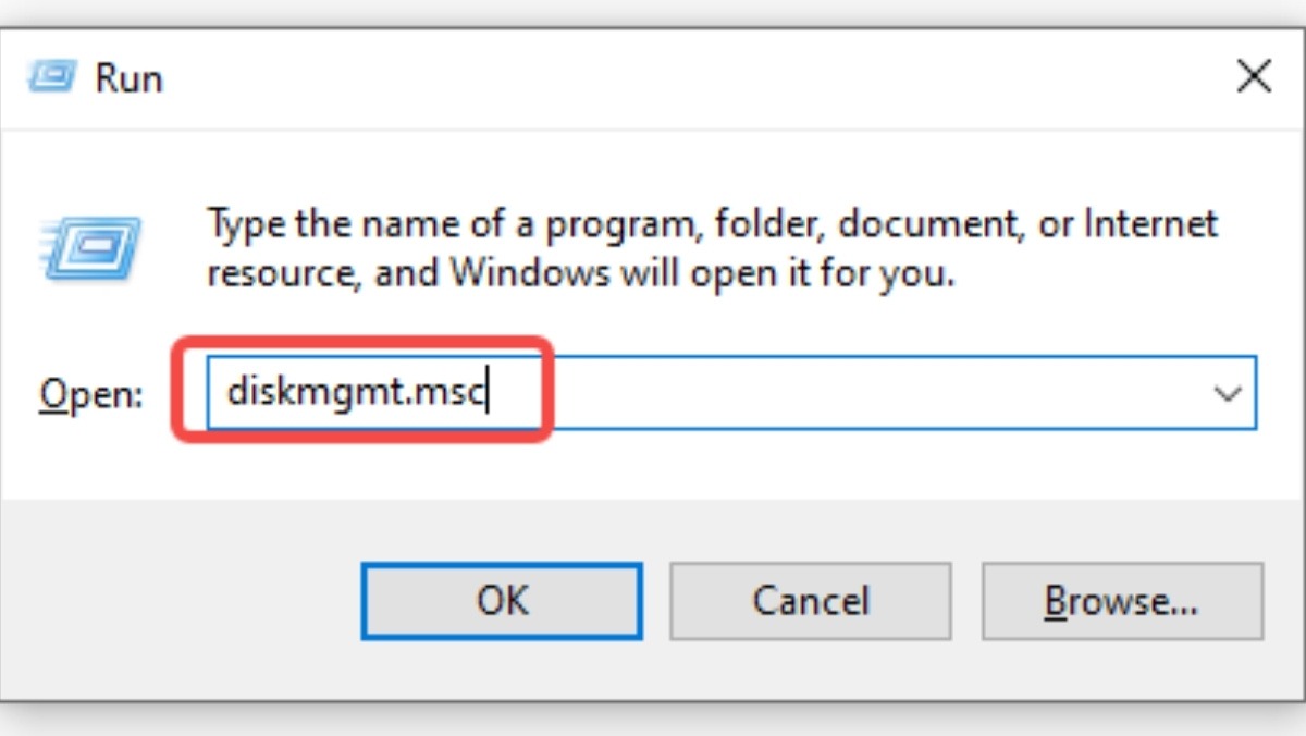 Gõ diskmgmt.msc và nhấn Enter