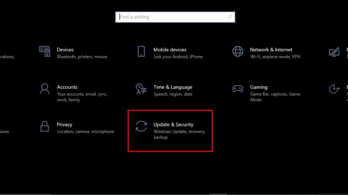 Chọn Update & Security