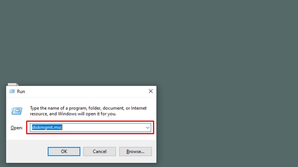 Nhấn tổ hợp phím Windows + R, gõ diskmgmt.msc