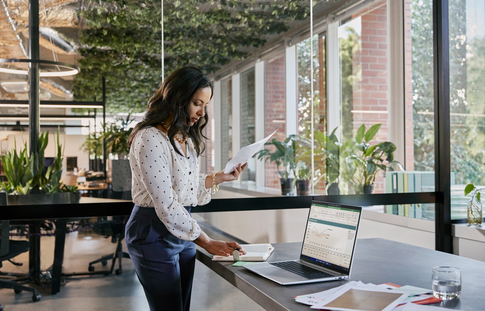 HP EliteBook 830 G9 với chip Intel Gen 12 mới nhất, RAM DDR5 và SSD NVMe.