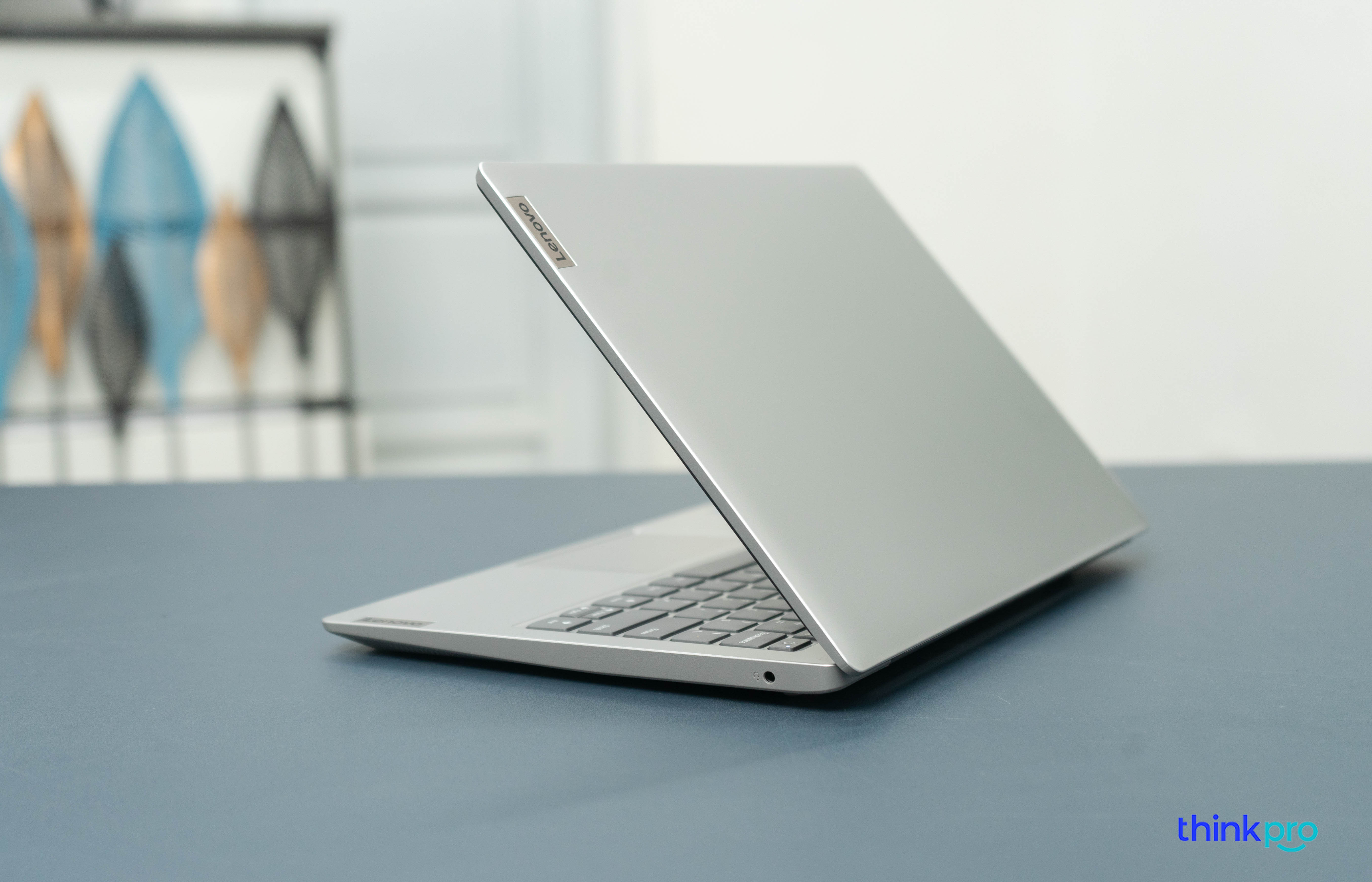 Lenovo Ideapad 1, laptop sinh viên dưới 10 triệu, màn hình 11.6 inch HD