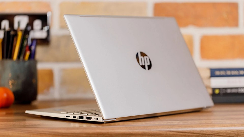 Laptop HP Pavilion 15 2021 mỏng nhẹ, hiệu năng ổn định cho công việc và giải trí.