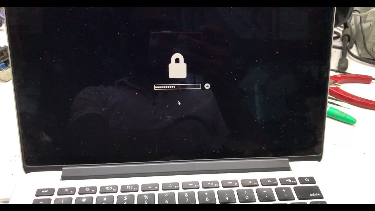 Màn hình cài đặt firmware password trên MacBook