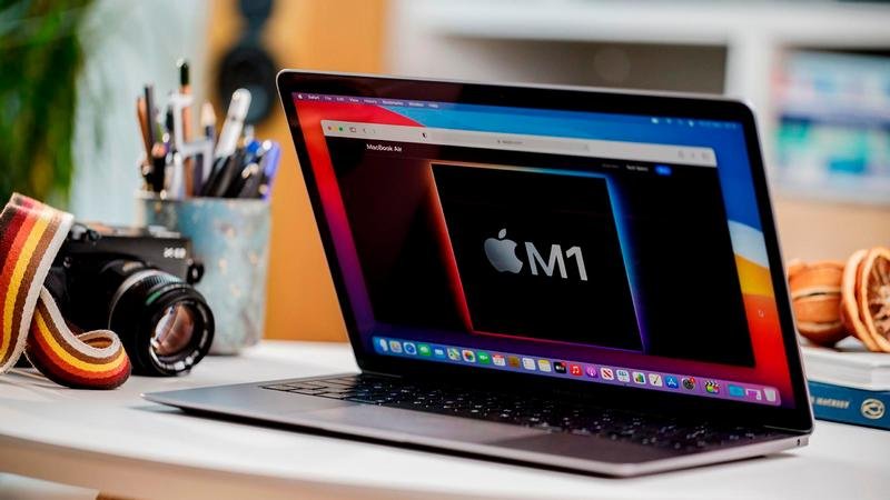 MacBook M1 2020 với chip M1, hiệu năng mạnh mẽ, pin trâu, tối ưu hóa tác vụ.