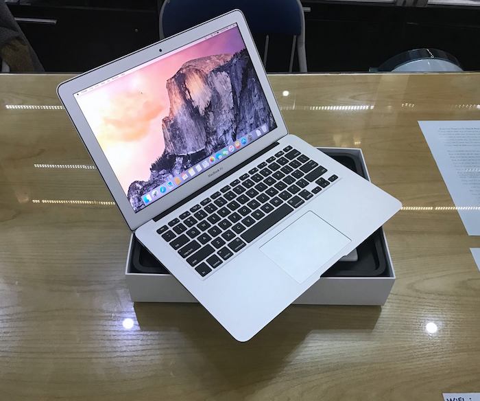 MacBook Air cũ và MacBook Pro cũ giá 15-20 triệu, phù hợp dân văn phòng, học sinh, sinh viên.