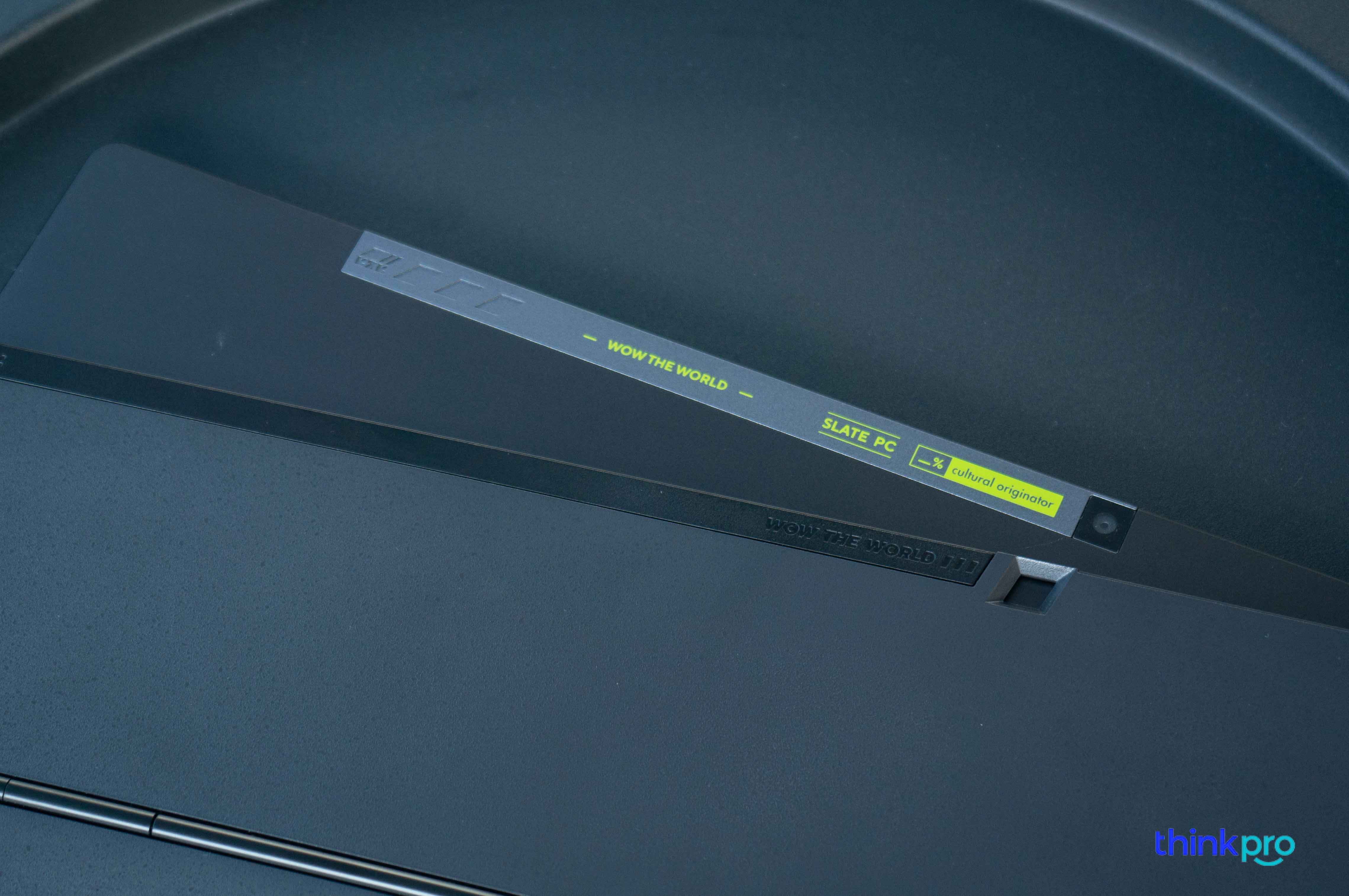 VivoBook Slate 13 OLED có ngoại hình nổi bật bắt mắt