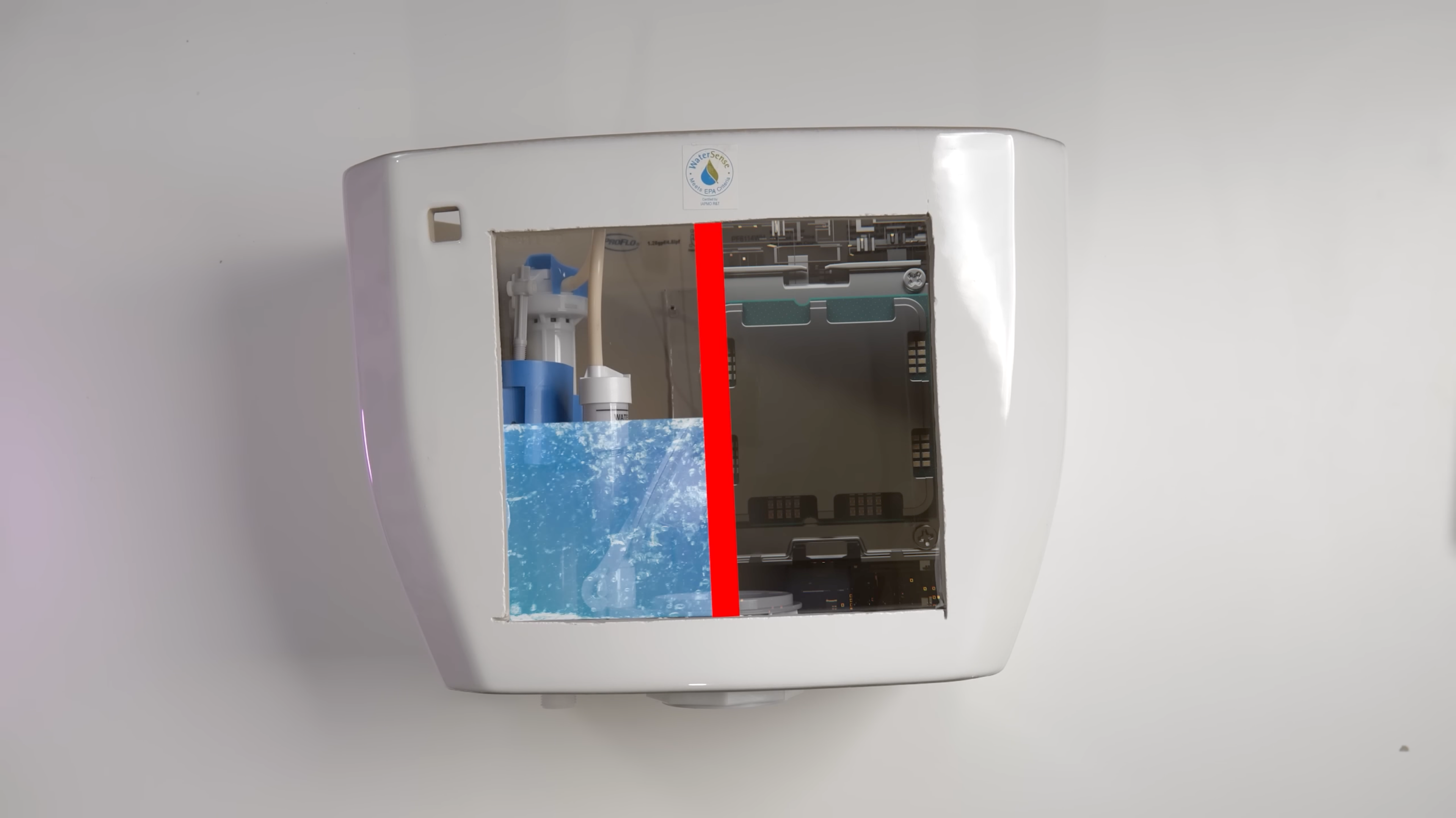 Game thủ mod toilet thành PC gaming, hiện thực hóa giấc mơ vừa leo rank vừa đi cầu