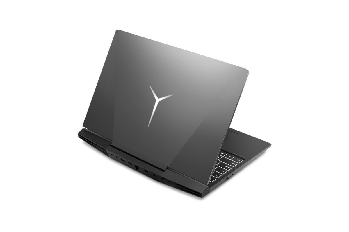 Thiết kế đơn giản, không quá hầm hố nhưng vô cùng nổi bật